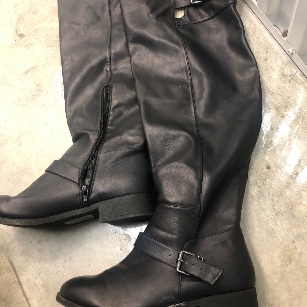 Leather boots